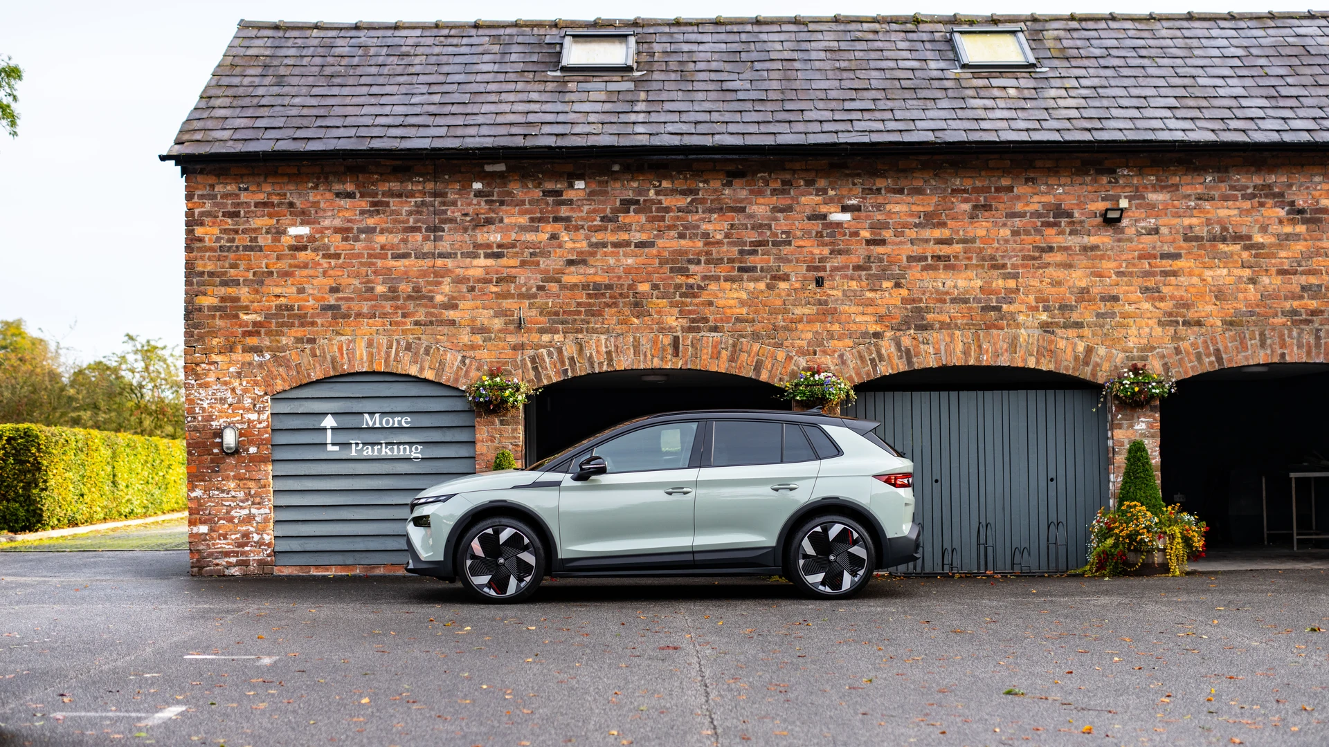 Skoda Elroq First Edition in Timiano-Grün