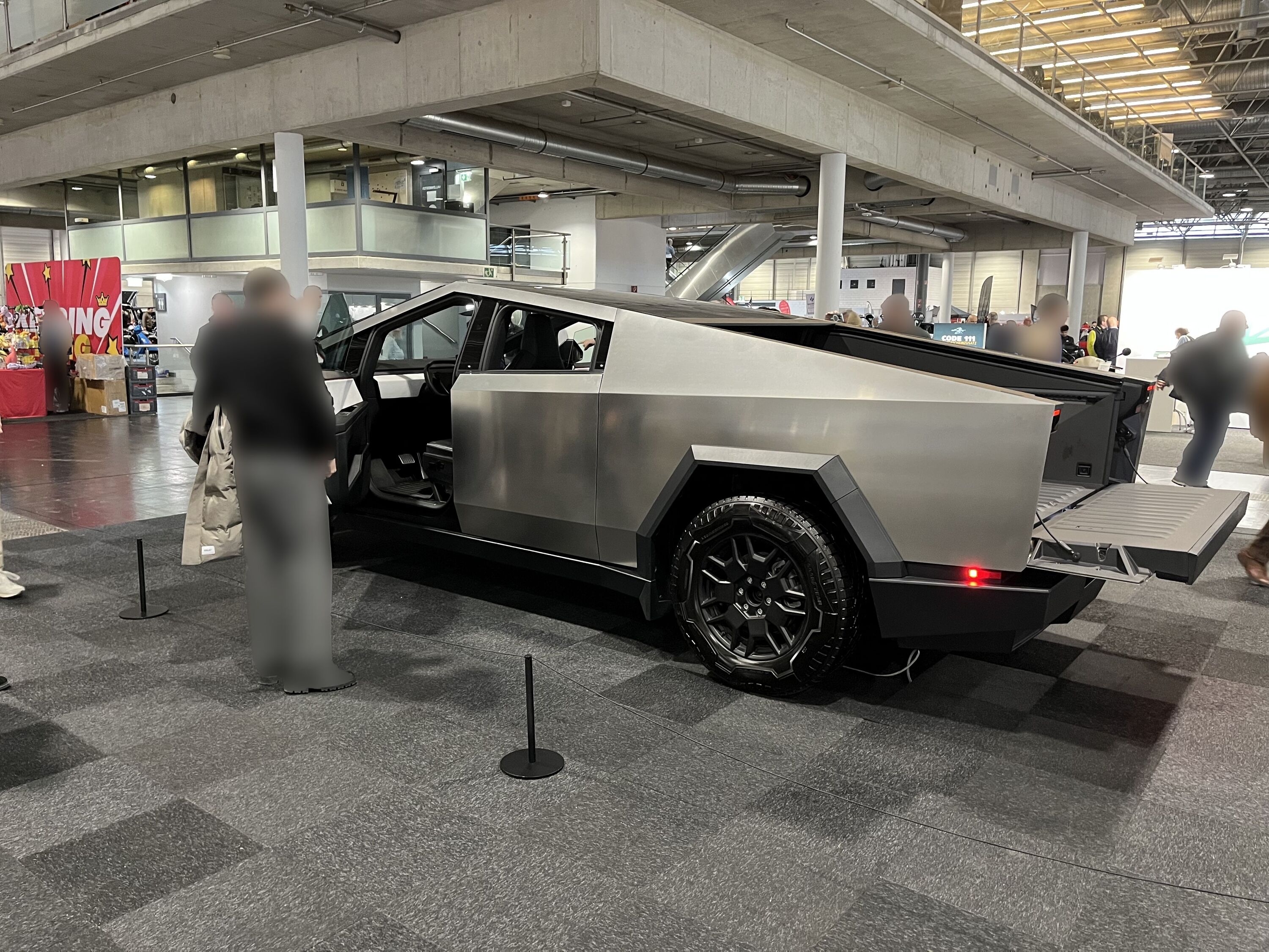 Cybertruck auf der Vienna Drive 2025